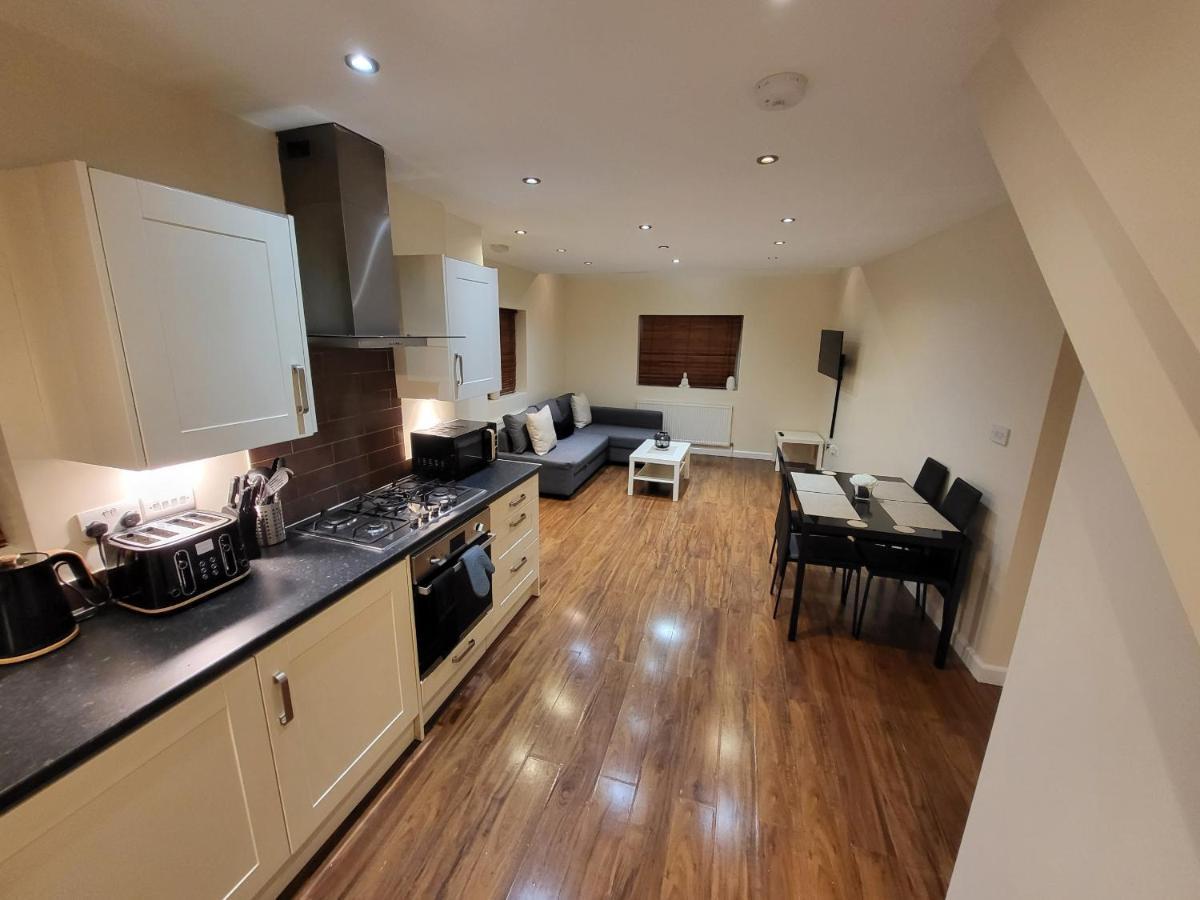 Great Apartment Next To Tooting Bec Tube Station! London Exterior photo